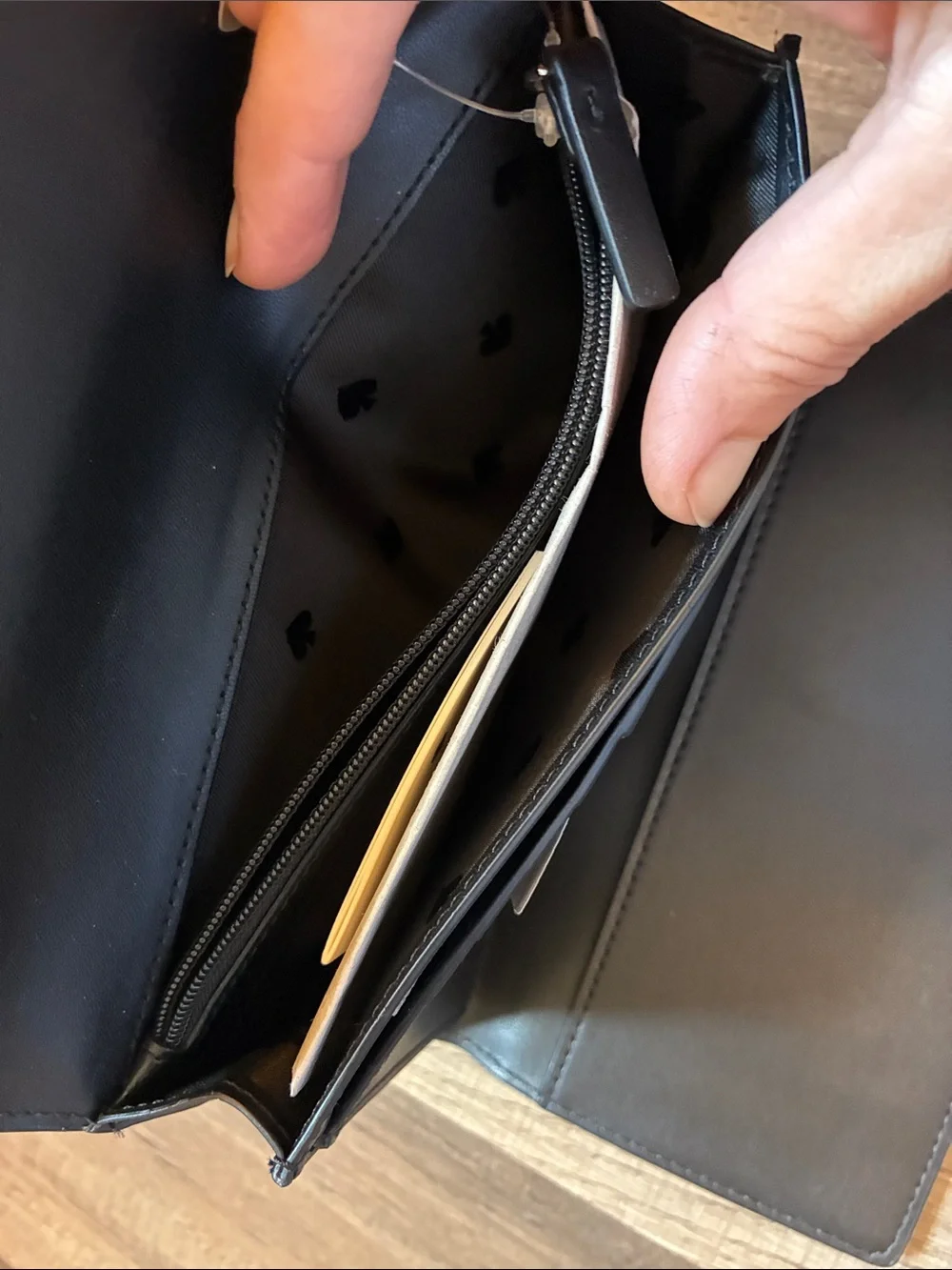 kate spade Black Pebbled Leather Fold Wallet with Logo-NWT
